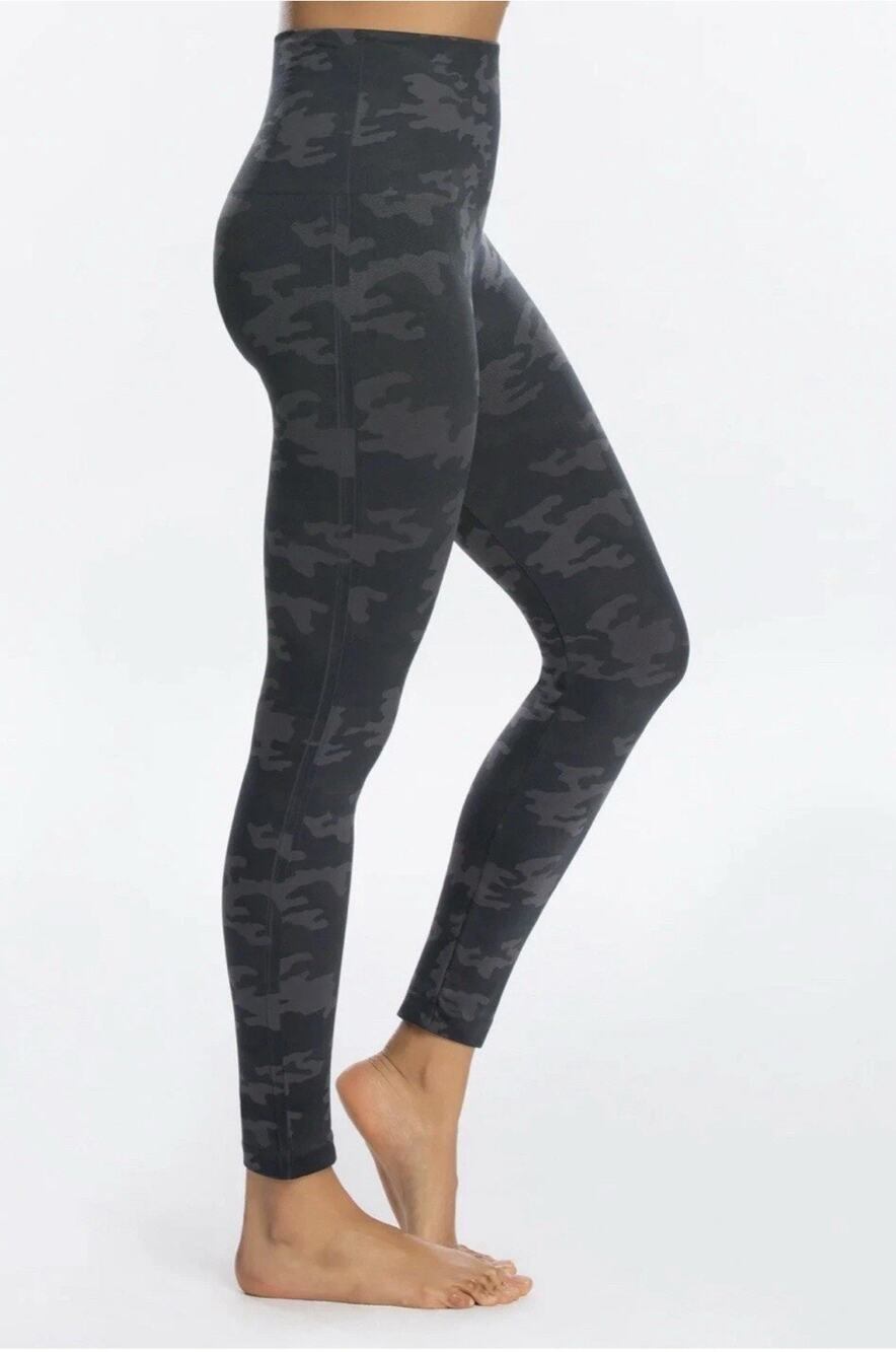SPANX Womens Look at Me Now Seamless Leggings Black Camo Small Athleisure